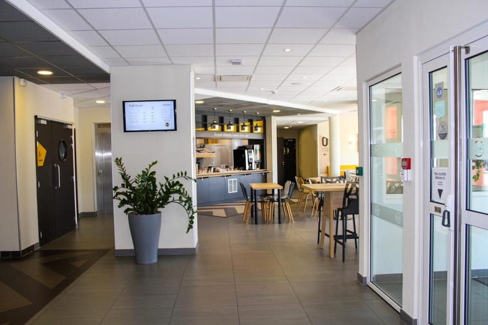 B&B HOTEL Valence TGV Romans Hotel in Provence-Alpes-Côte d'Azur