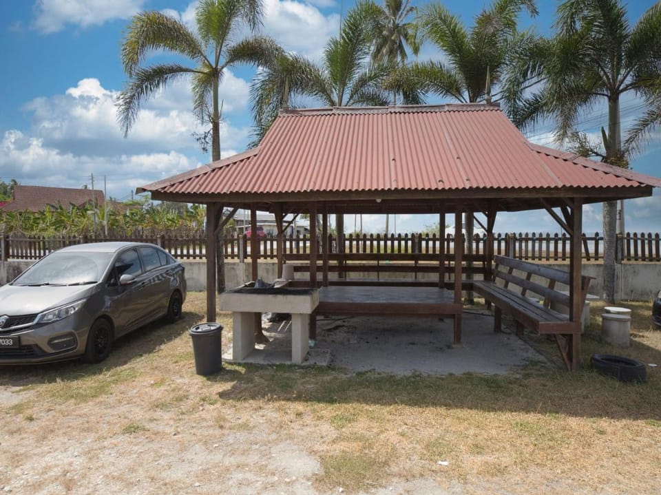 Chalet Teratak SamuderaKita Chalet in Terengganu, Malaysia
