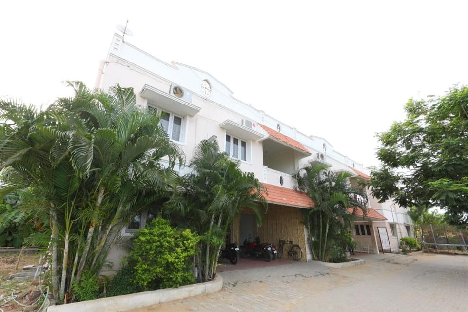 Collection O Tranquil Nest Hotel in Chennai