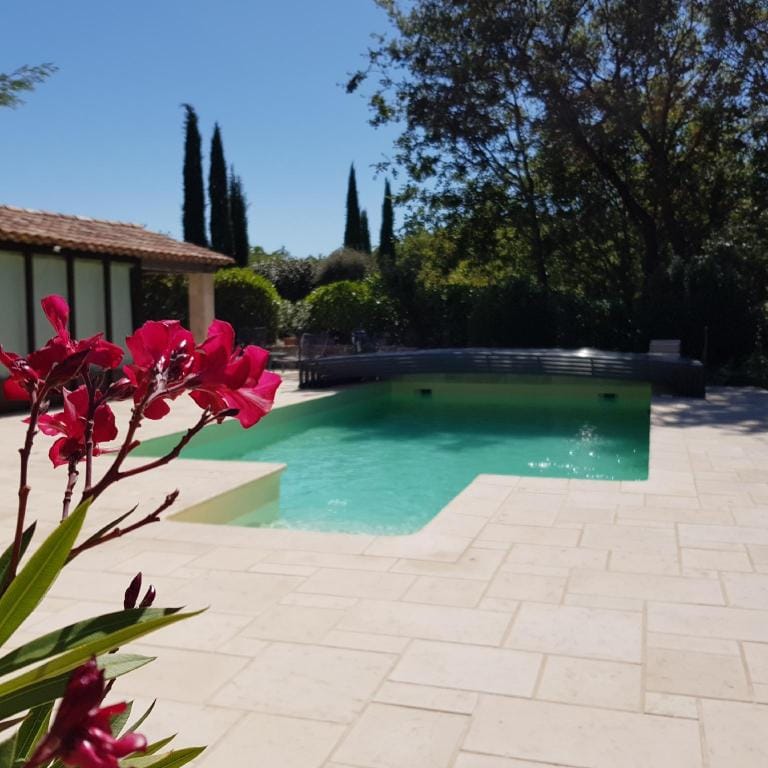 Le Mas Vigneron Hotel in Gordes