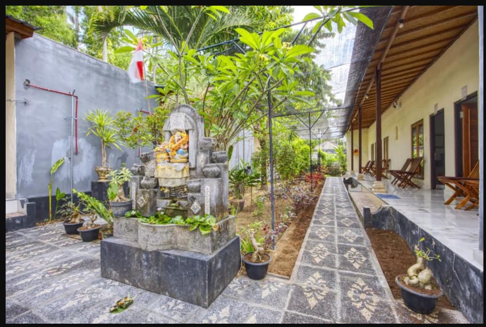 Ari La Casa Guest House Bed and Breakfast in Nusapenida