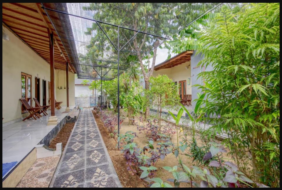 Ari La Casa Guest House Bed and Breakfast in Nusapenida