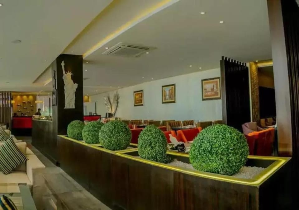 5th Avenue Hotel Hotel in Punjab