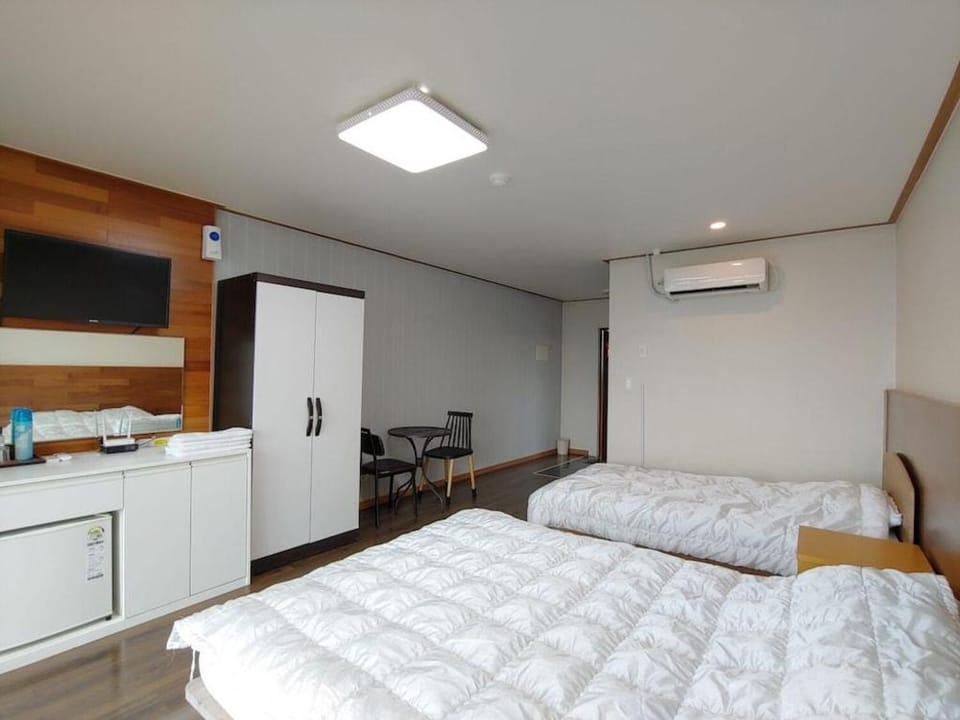 Jeju Hill Hotel Apartment in South Korea