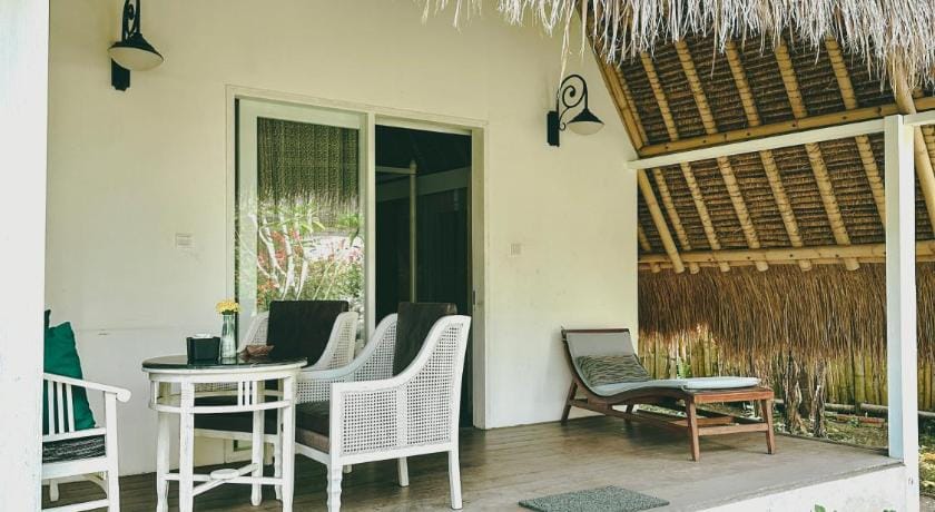 Vayam Boutique Resort Campground/ 
RV Resort in Central Sekotong
