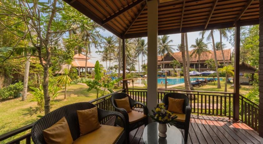 Coral Hotel Bangsaphan Resort in Prachuap Khiri Khan, Thailand