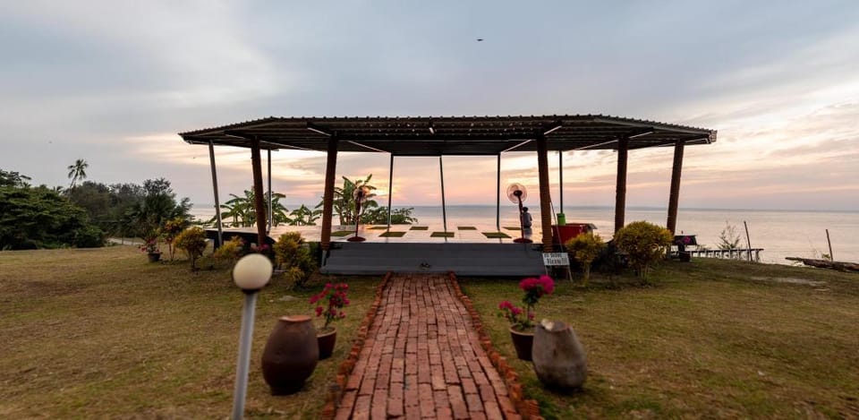 9 Huts on a Hill Hotel in Sabah