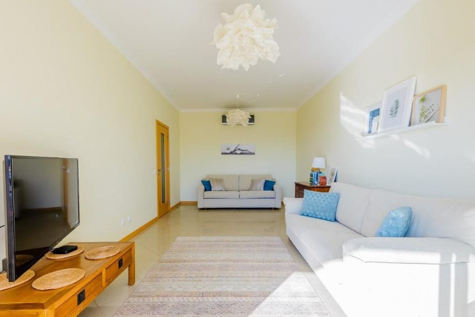 BnB Homes Apartment with Lovely ocean view Terrace Apartment in Guia
