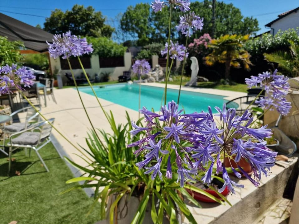 Le Clos des Mylandes Bed and Breakfast in Dax