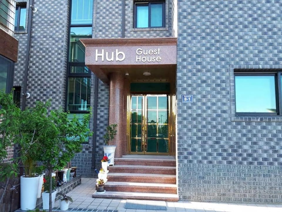 Hub Guesthouse Bed and Breakfast in Gyeonggi-do