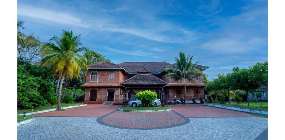 Kumarakom Heritage - Kumarakom Hotel in Kumarakom