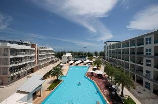 Grand Blue Condominium Apartment in Chon Buri Changwat