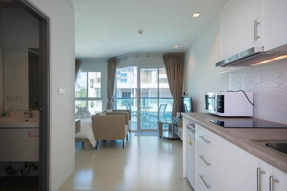 Grand Blue Condominium Apartment in Chon Buri Changwat