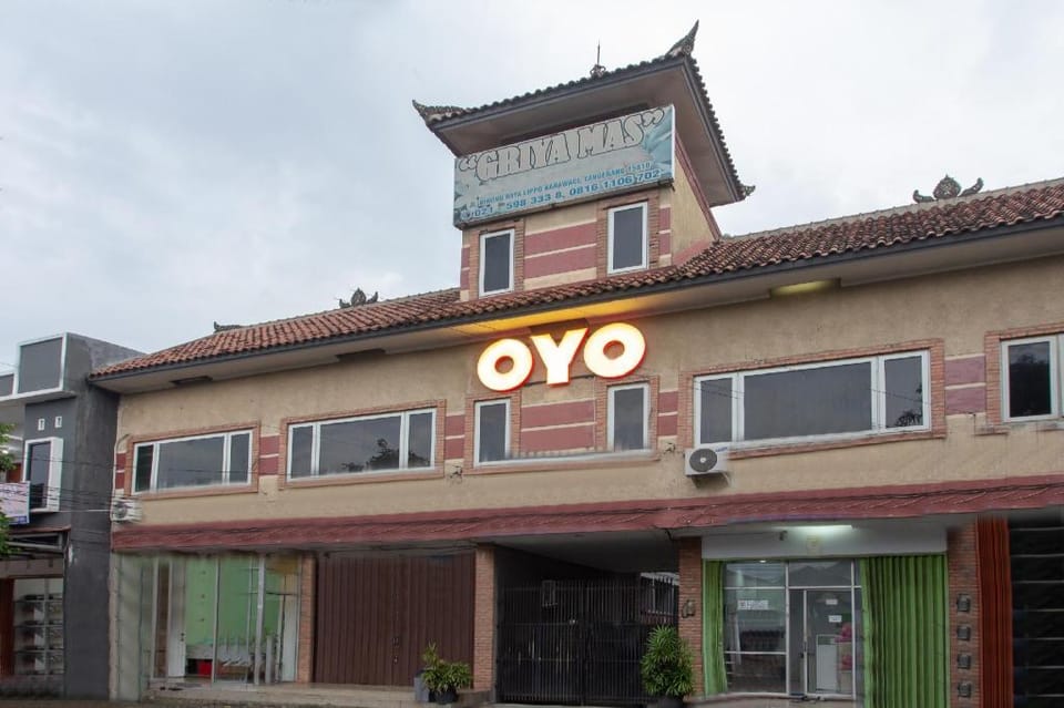 OYO 645 Griya Mas Syariah Hotel in West Java