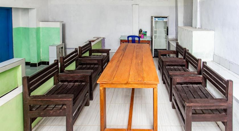 Hotel O Kawi Homestay Hotel in West Praya