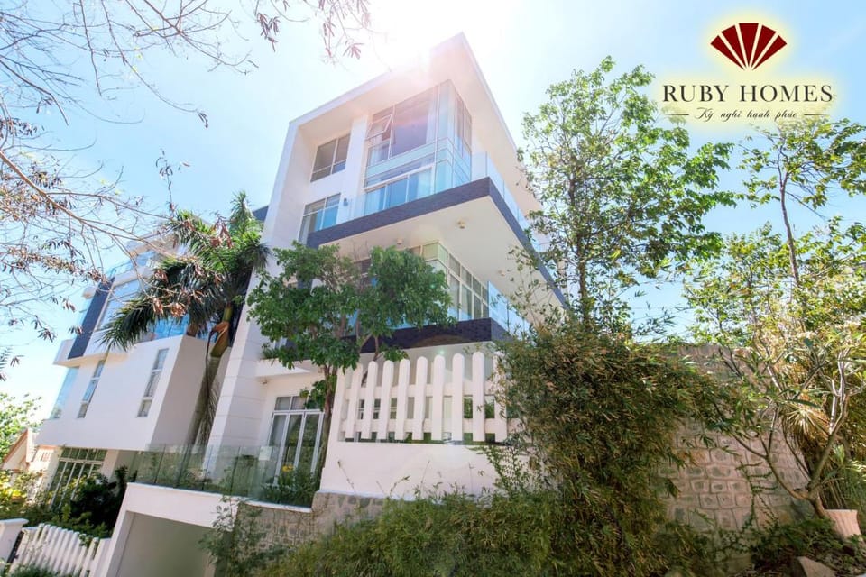 Ruby Villa 08 Sea View Villa in Vung Tau