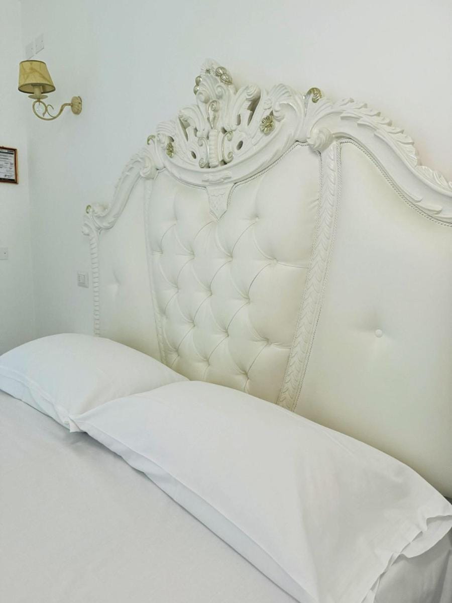 DONNA LUCREZIA b&b Boutique Hotel Style - RELAX & BUSINESS STAY Bed and Breakfast in Apulia