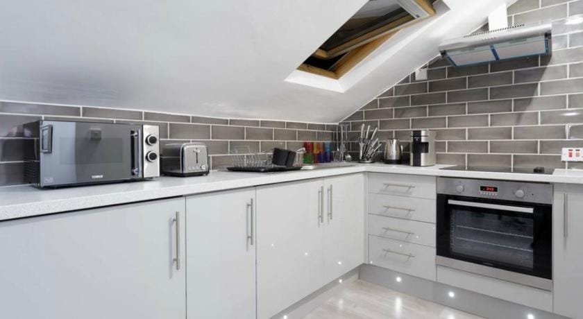 Live in Leeds Grange Apartments Apartment in Leeds