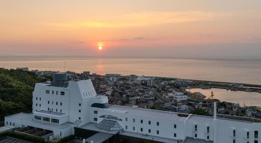 KAMENOI HOTEL AWAJISHIMA Hotel in Hyogo Prefecture