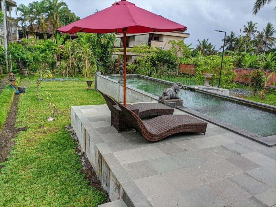 Indraprastha 2 Bungalow Bed and Breakfast in Ubud