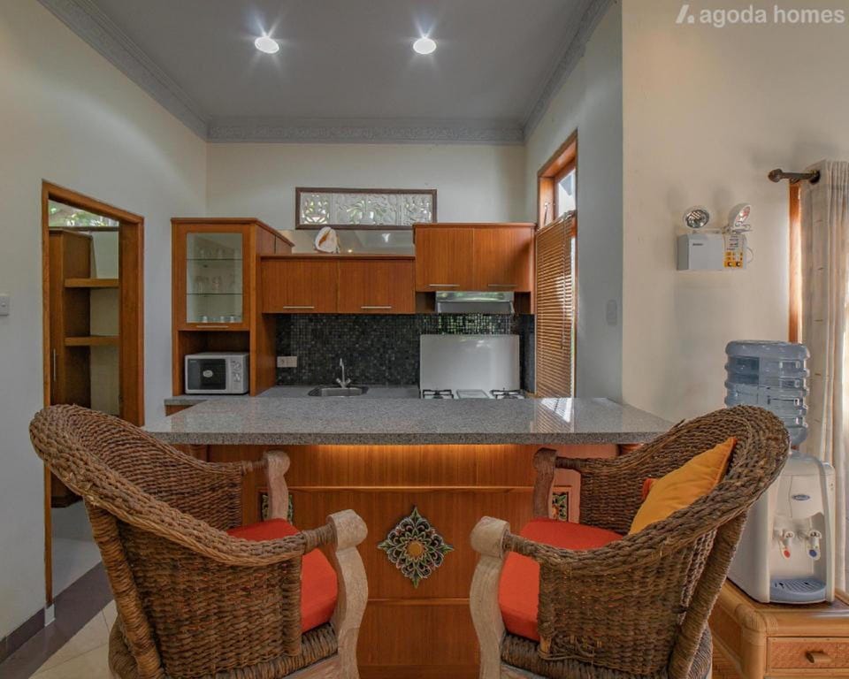 Big Pineapple Villa - 2 Bedroom Villa in Denpasar