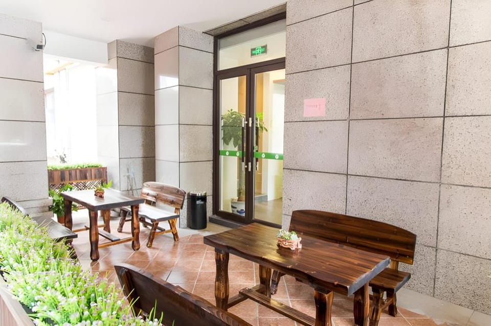 Hi Inn Shanghai Jiading New City Baiyin Road Metro Station Hotel Hotel in Shanghai