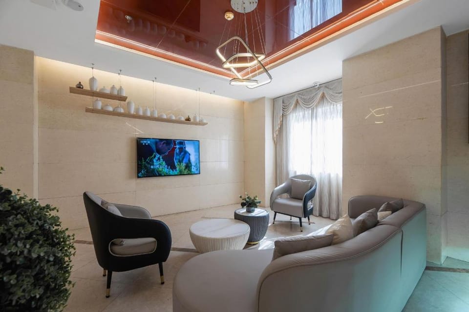 Starway Hotel Xi'An Railway Station Airport Shuttle Hotel in Xian