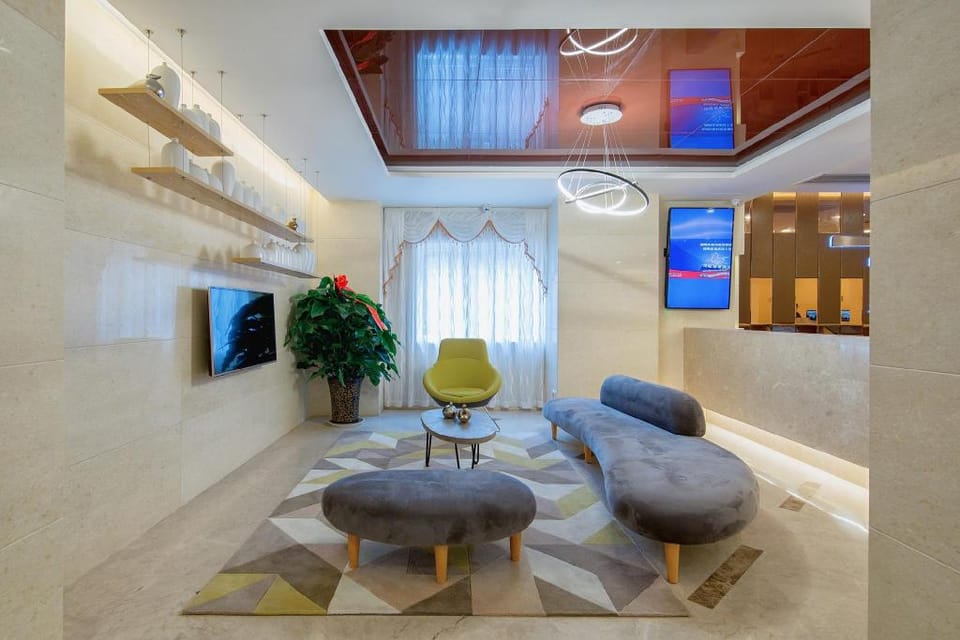 Starway Hotel Xi'An Railway Station Airport Shuttle Hotel in Xian