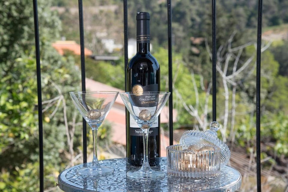Champagne suites Villa in North District