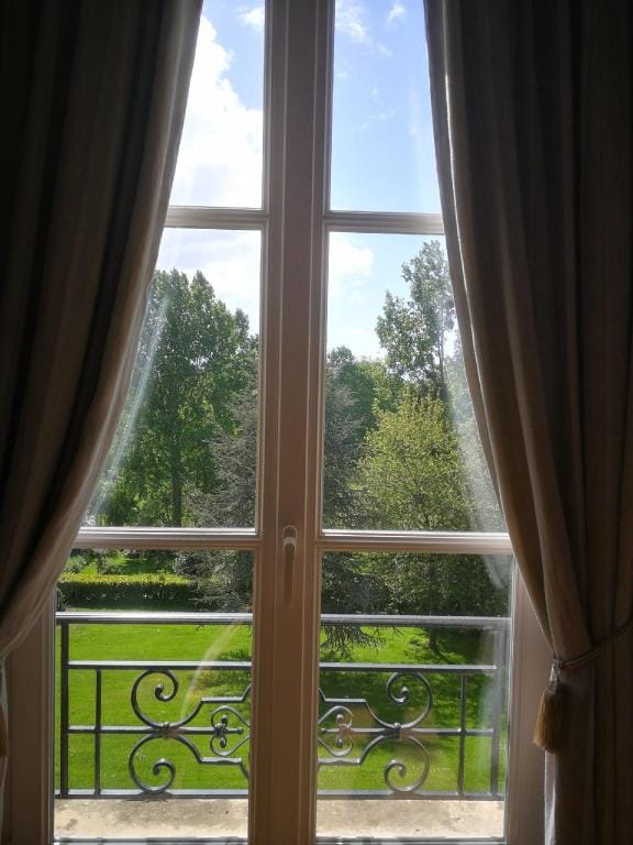 Le Bas Manoir - Chambres d'Hôtes Bed and Breakfast in Normandy
