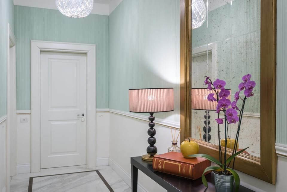 Florence Luxury Guest House Bed and Breakfast in Florence