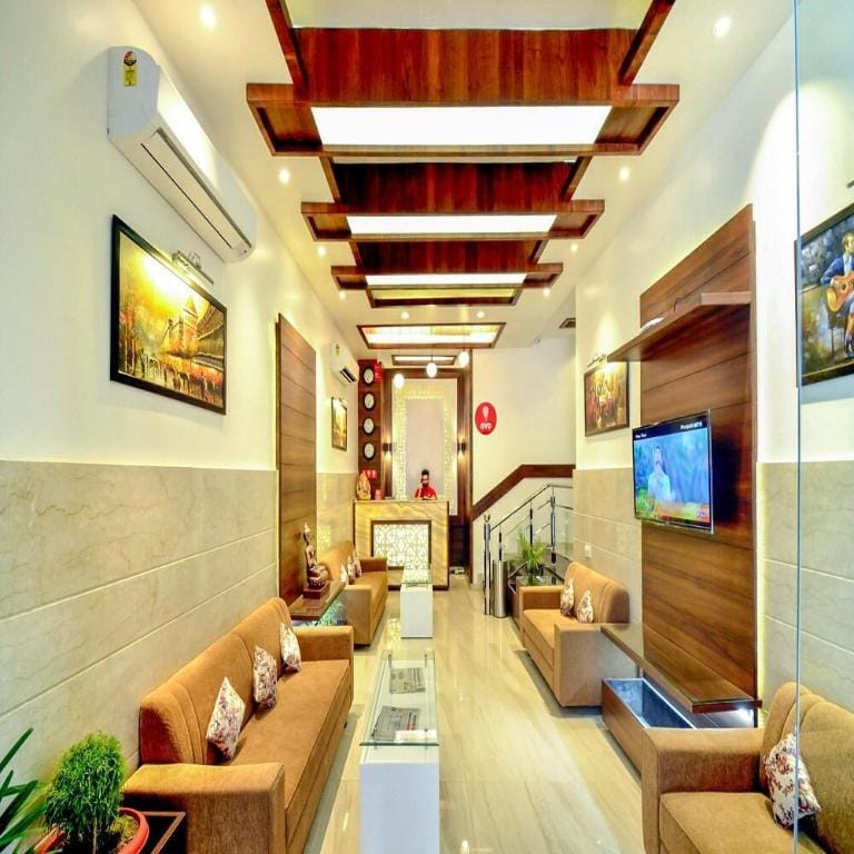 Townhouse Hollywood Heights Hotel in Punjab, India