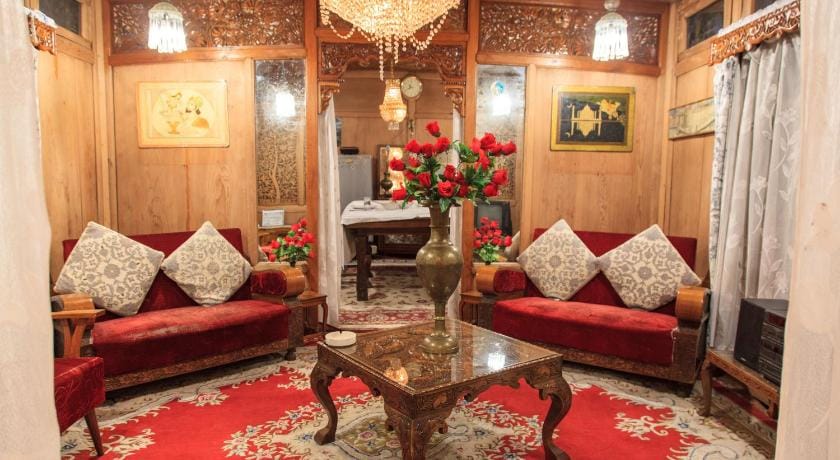 House Boat Hardy Palace Docked boat in India