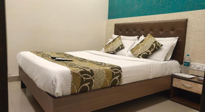 Hotel O Golden Nest Near Chhatrapati Shivaji International Airport Hotel in Mumbai