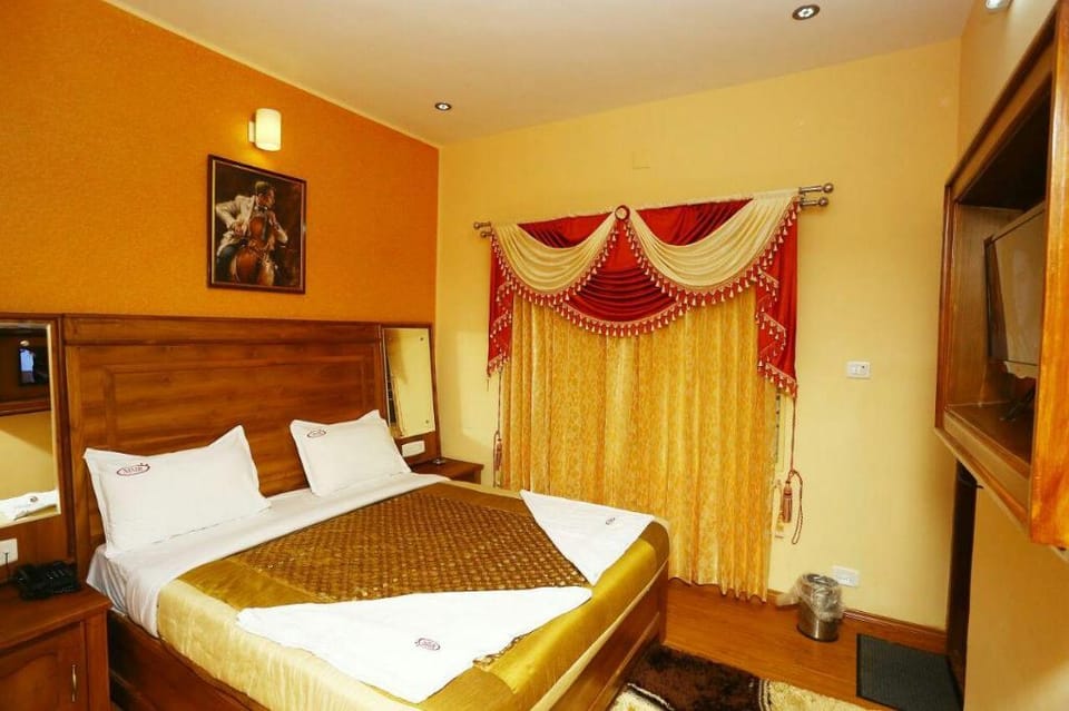 Lagana MMR Holiday Inn Hotel in Ooty