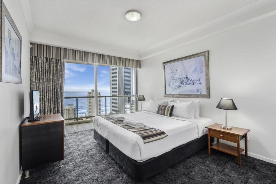 Chevron Renaissance - HR Surfers Paradise Apartment in Surfers Paradise
