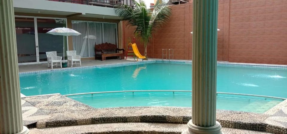 Gang Guest Hotel Syariah & Resto Hotel in East Java