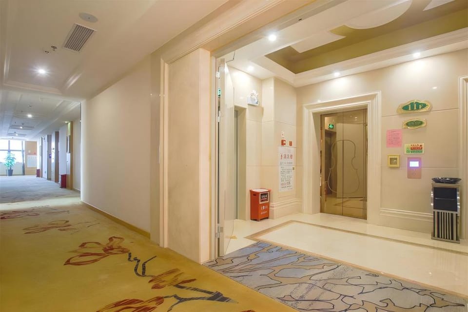 Vienna International Hotel Zhongshan Torch Development Zone Center Hotel in Guangzhou