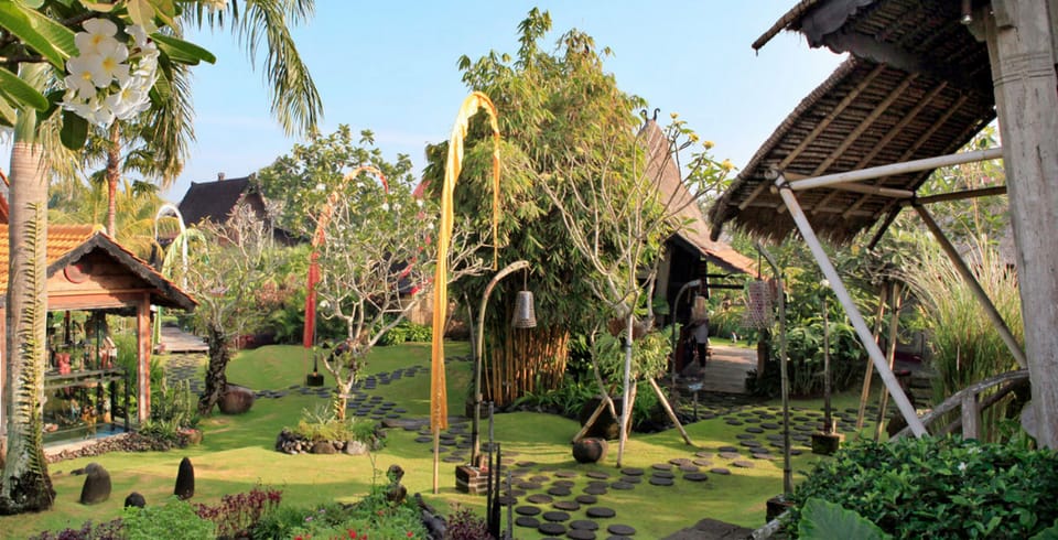 MAHAYANA 3BR -7min Beach Access & 10min to CANGGU Villa in North Kuta