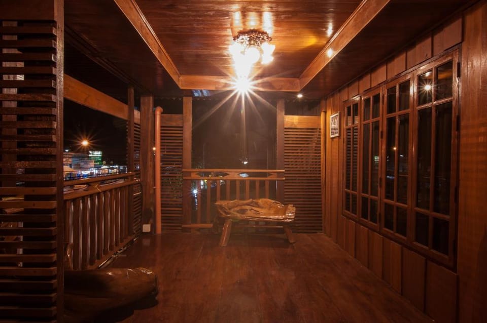 The History Cafe' & Guesthouse Bed and Breakfast in Thailand