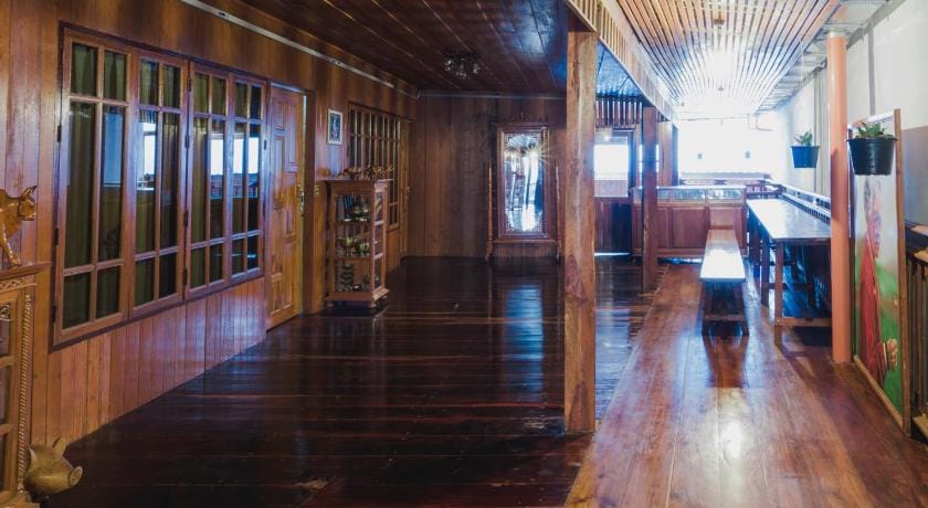The History Cafe' & Guesthouse Bed and Breakfast in Thailand