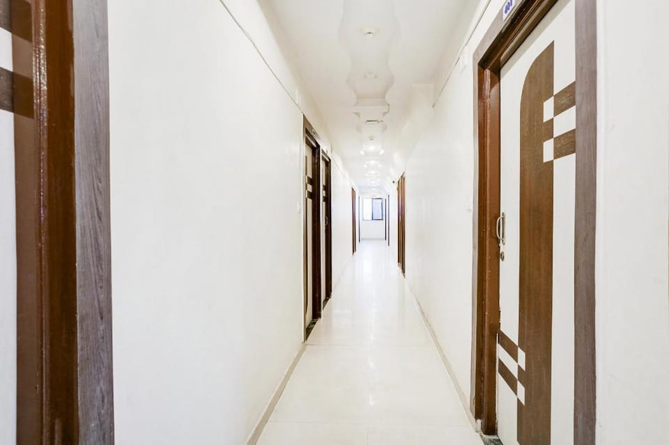 Hotel O Vanya Palace Hotel in Ahmedabad