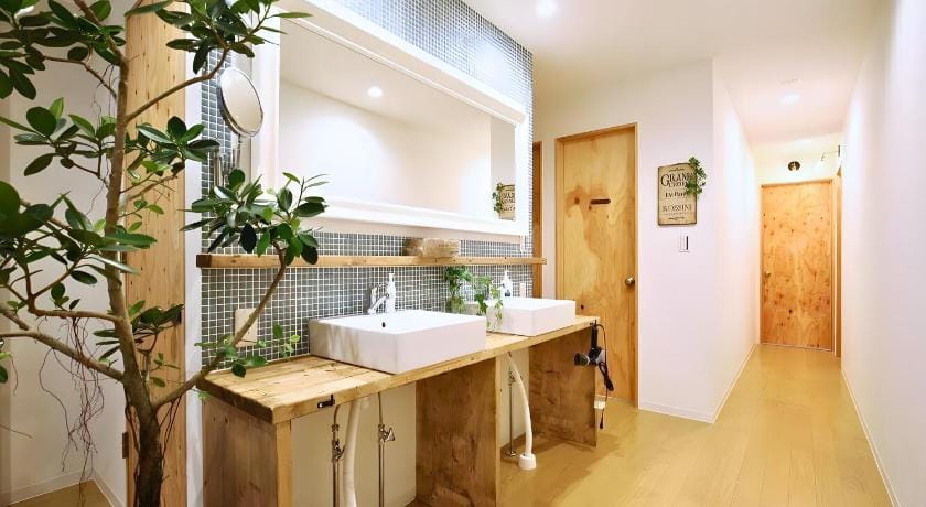IZA Enoshima Guest House & Bar Hostel in Kanagawa Prefecture