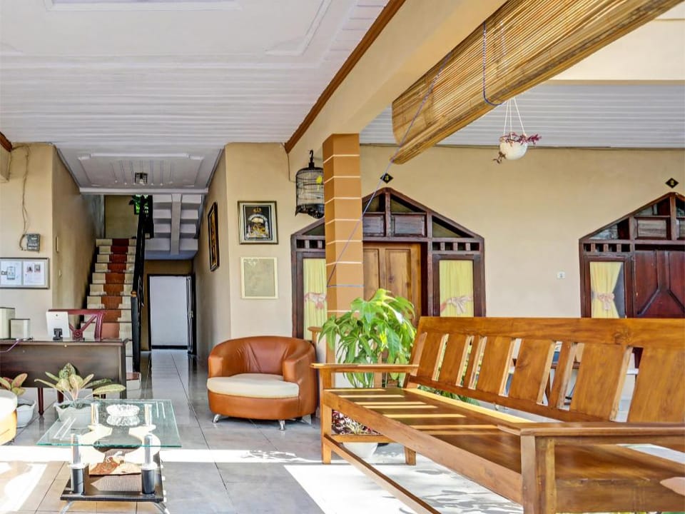 OYO 91261 Cita Suraya Homestay Hotel in East Java