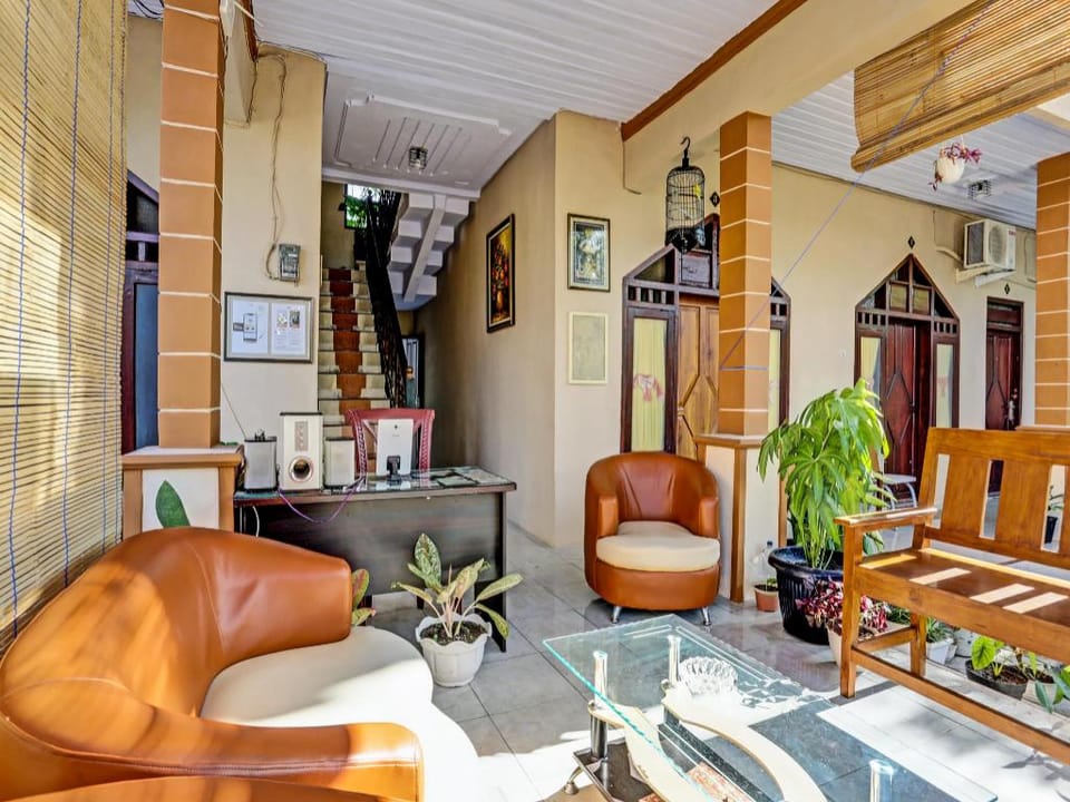 OYO 91261 Cita Suraya Homestay Hotel in East Java