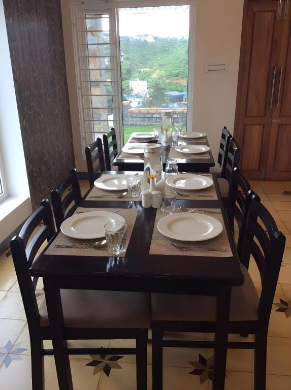 Garuda Park Resort Hotel in Kerala