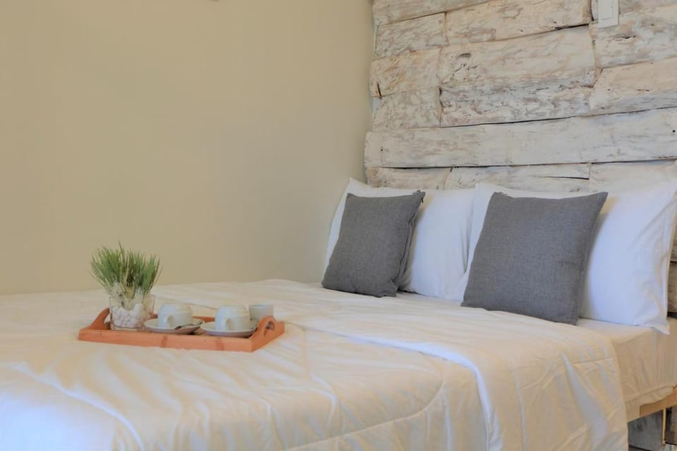 Relaxing Coastal BR (WiFi+Netflix+UV+Air Filter) 1 Apartment in Tagaytay