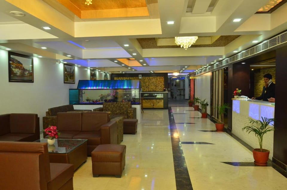 Hotel SGT Plaza Bed and Breakfast in Varanasi