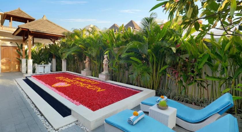 Holl Villa Hotel in Kuta