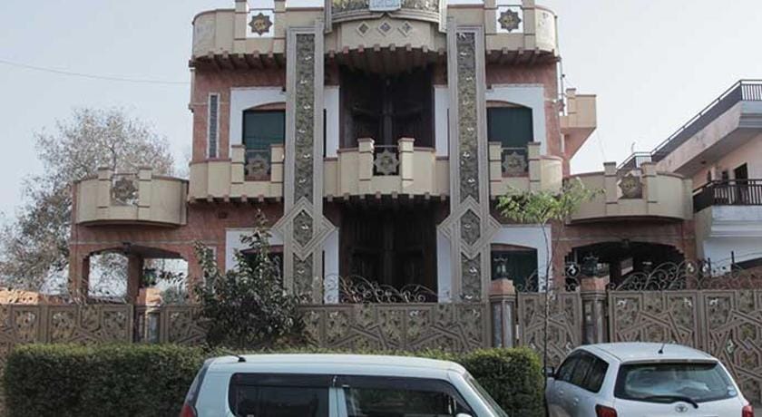 Butt Lodges 3 Hotel in Islamabad